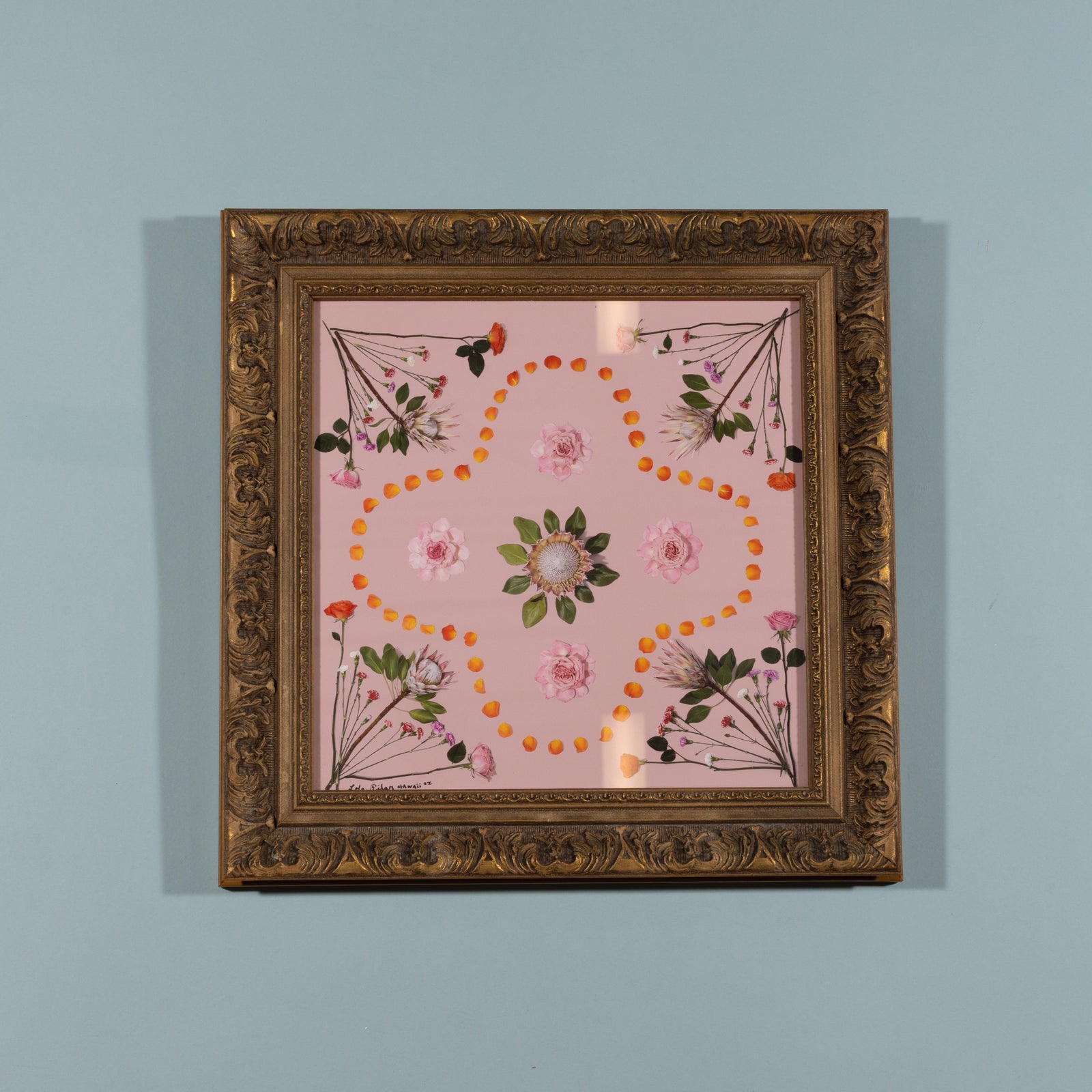 Dusty Dozen - Gilded Vintage Frame