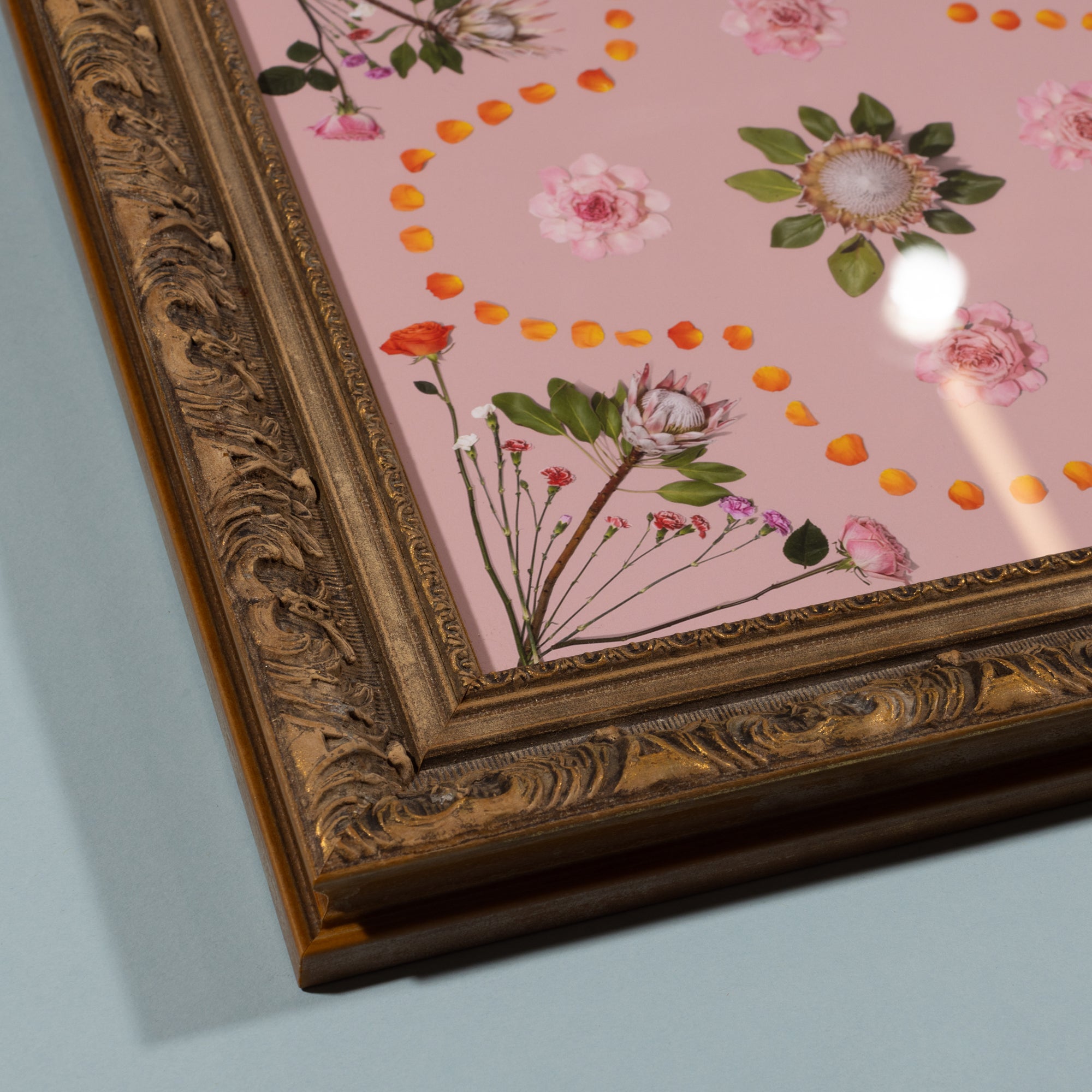 Dusty Dozen - Gilded Vintage Frame