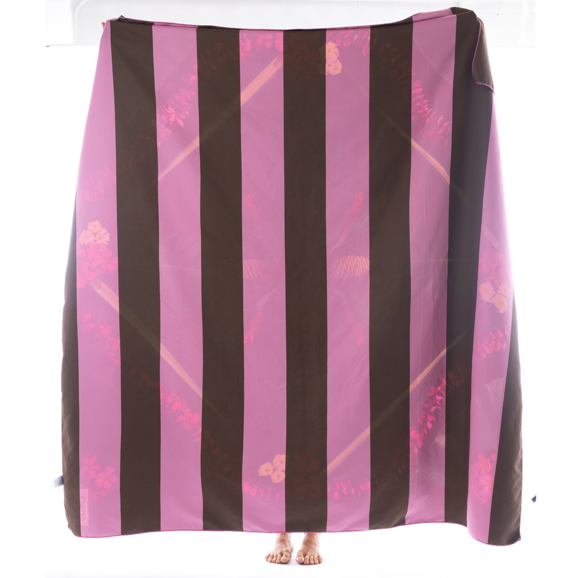 &quot;Lei&quot; With Me - Beach Blanket